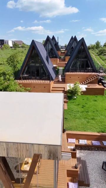 Для первых участников - ЛендЛордов есть уникальная во смотреть онлайн