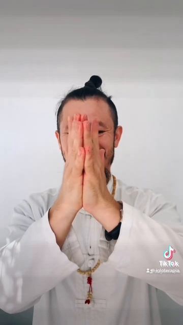 Кисти руки суставы #акупрессура #павелким #акупунктур? смотреть онлайн