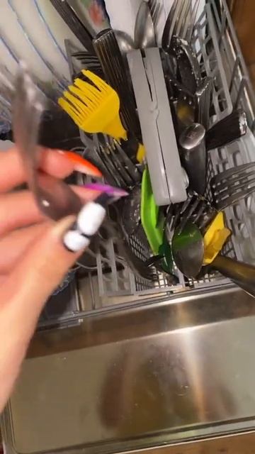 А У ТЕБЯ ЕСТЬ ПОСУДОМОЙКА?😁 #туториал #мт#mariatomo #shorts смотреть онлайн