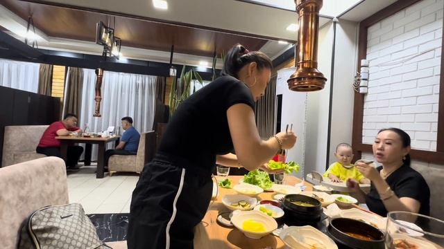 ОБЗОР НА КОРЕЙСКОЕ КАФЕ В ТАШКЕНТЕ |МУКБАНГ смотреть онлайн