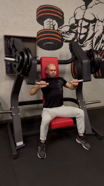 Как накачать мощную грудь?#грудные #рек #тренировкагру смотреть онлайн