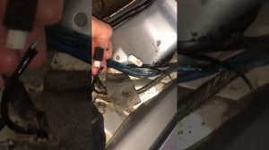 Киа спектра. Горит индикатор открытой двери. Решение п