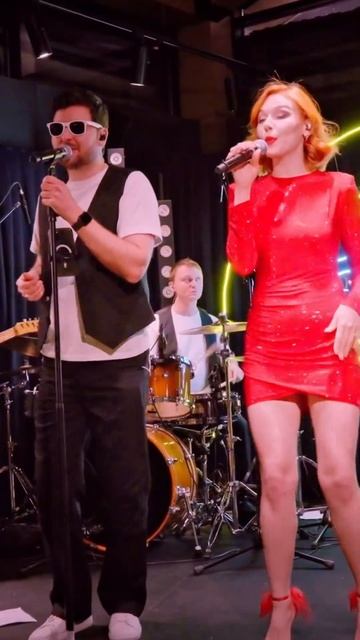 DISCO NIGHT все танцевали! Кавер группа DISCO Banda смотреть онлайн