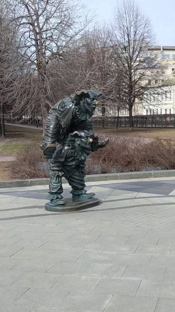 Клоуны на Цветном Бульваре. Москва. смотреть онлайн