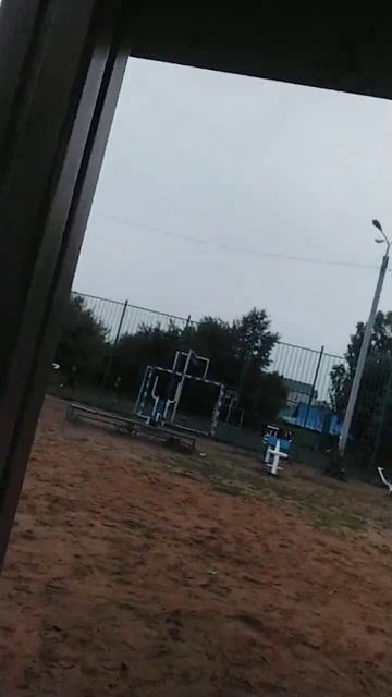 лева в подвале смотреть онлайн