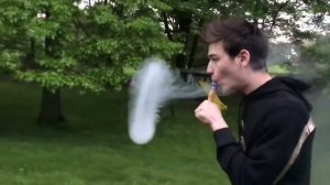Что творит этот парень???Трюки с вейпом