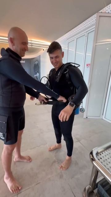 Самый глубокий бассейн в мире Дубай 60 м смотреть онлайн