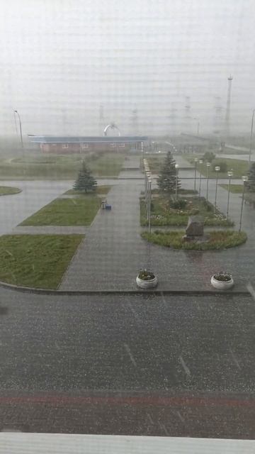 В Челябинской области прошёл град. смотреть онлайн