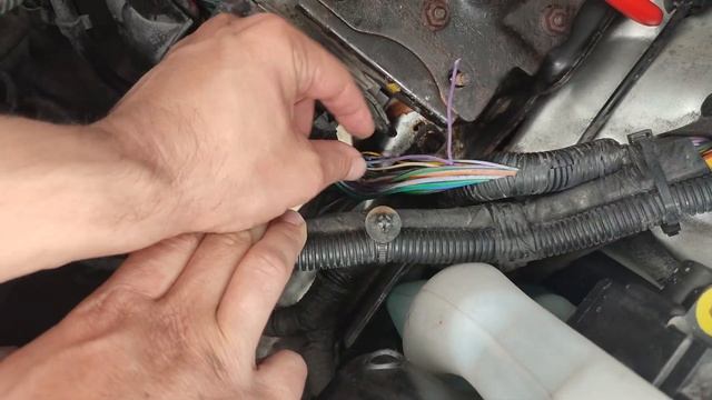 Горит лампа аккумулятора Что делать? Форд Фиеста Фьюж? смотреть онлайн