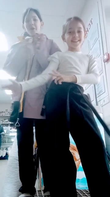 Азалия 💙 смотреть онлайн