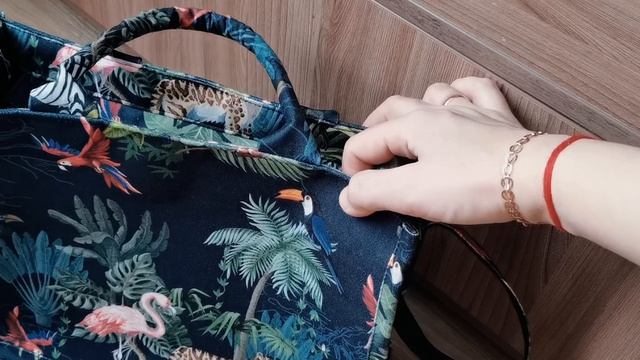 Сшила 3 сумочки на весну! Сумка-тоут/мини-сумочка для телефона/сумка-бананка. Простые выкройки. смотреть онлайн