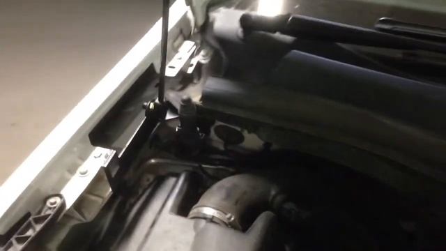 Упор капота Opel Zafira смотреть онлайн