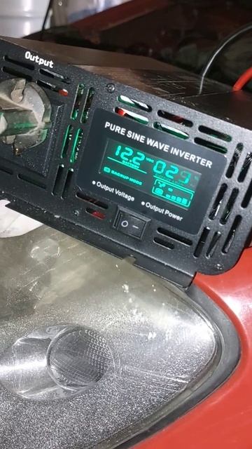 Китайський інвертор, який запускає насос і холодильни смотреть онлайн