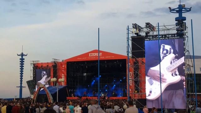 Би фест смотреть онлайн