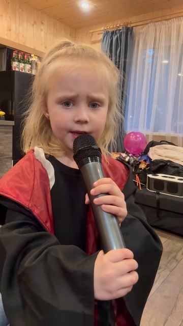 Юбилярша наша поёт. смотреть онлайн