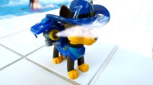 Игры Трансформеры - Десептиконы в Аквапарке! Спасаем куклу Барби! – Видео шоу для детей Акватим.