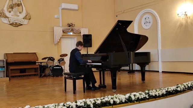 Шуман "Порыв" исп.Гуридов Владислав. Конкурс "Серебряное озеро". смотреть онлайн