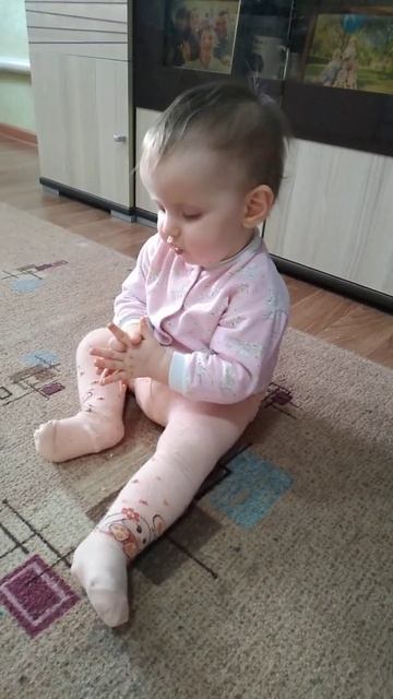 Верочка ест и спит смотреть онлайн