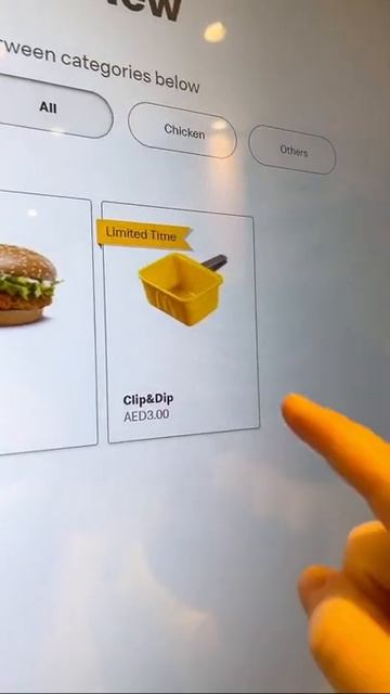 Банан и АНАНАС в Макдоналдс в ДУБАЕ смотреть онлайн