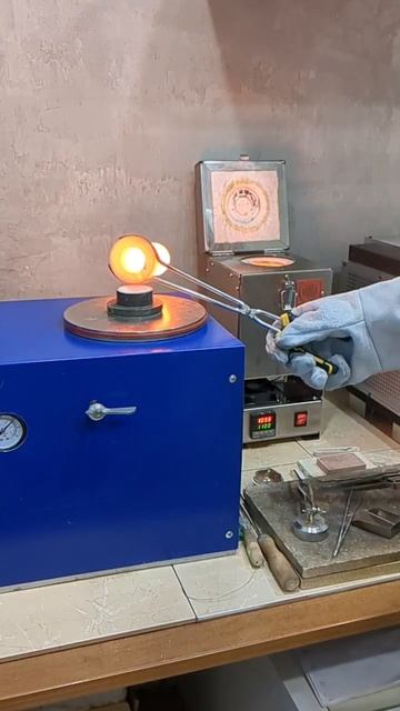 Часть 2 Литьё мета, и в конце готовая фигурка. #ювелир #р смотреть онлайн