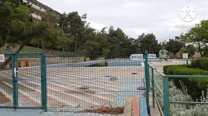 Корпуса ТОК Судака в парке.