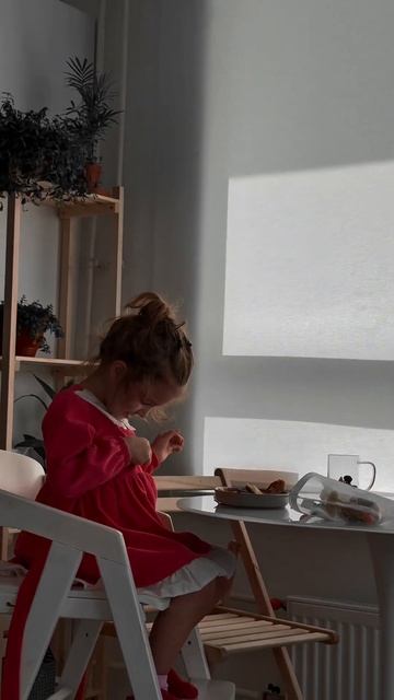 Принцессы сами не едят Алиса 3года смотреть онлайн