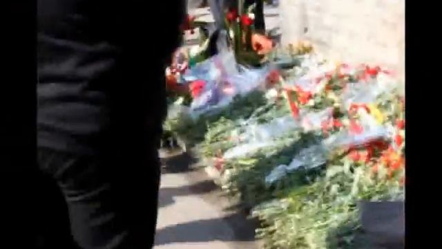 Посольство Польши, 12 апреля 2010, возложение цветов смотреть онлайн