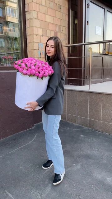 101 пион Флеминг в коробке #цветымосква смотреть онлайн