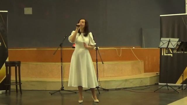 ОЛЕСЯ МАРТИНКОВА на Праздничном транзите Элегант Клу? смотреть онлайн