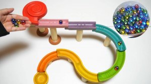 ПОСТРОИЛИ ГОРКУ ДЛЯ ШАРИКОВ ВИДЕО ДЛЯ ДЕТЕЙ СМОТРЕТЬ ДЕТСКИЙ КАНАЛ ИГРАЛКИ-ЗАЛИПАЛКИ