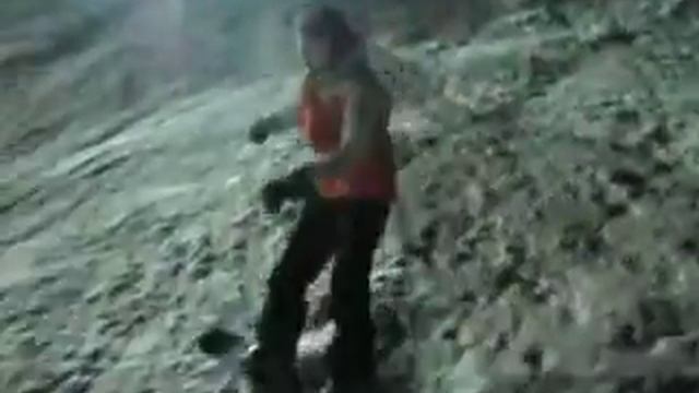 Миша учится кататься на сноуборде 1 смотреть онлайн