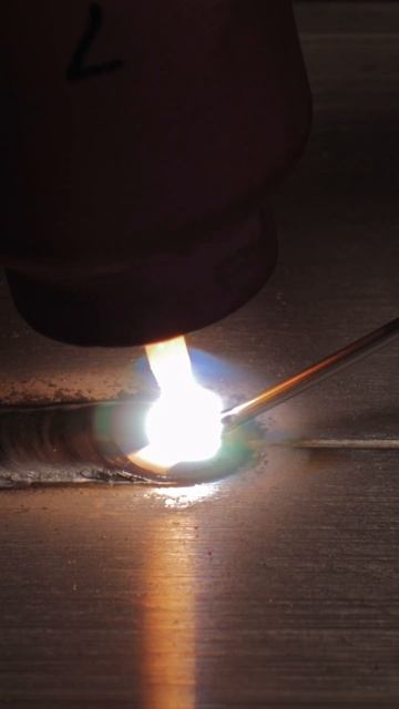 TIG сварка алюминия с Microfeed/Микрофид. смотреть онлайн