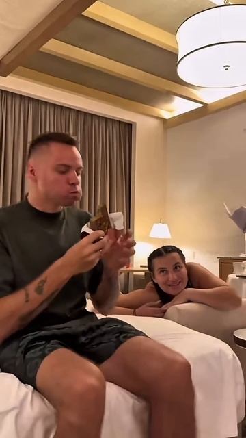 ДИМА ПРОБУЕТ ДУБАЙСКИЙ ШОКОЛАД за 5000!🍫 #димасблог смотреть онлайн