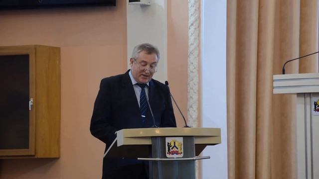 Про корректировку своей работы из за небольшого бюджета смотреть онлайн