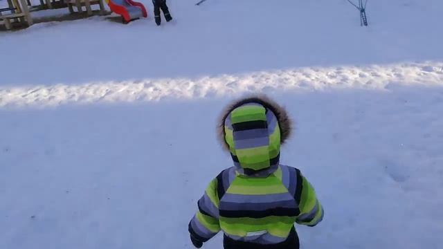 Dan'ka во дворе на ледянке смотреть онлайн