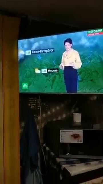 ВЛАДИМИР БАКС КУПИЛ ШВЕЙНУЮ МАШИНУ, И ТЕЛЕВИЗОР,, СПАС? смотреть онлайн