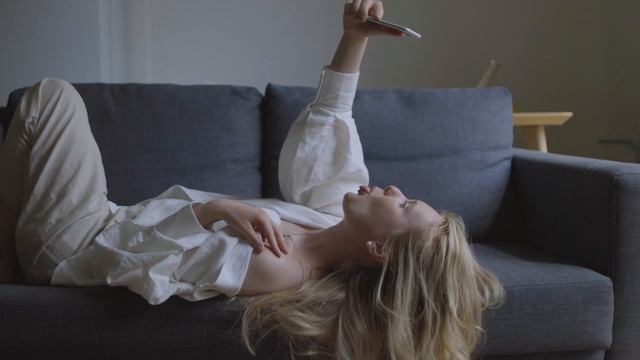 Роковая женщина (песня под гитару) смотреть онлайн