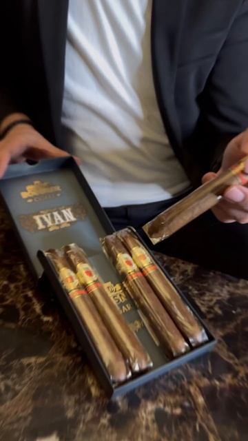 BOSSNER CIGARS #cigars #smoker #дегустация #cigarlife #shorts #moscow #business #сига смотреть онлайн