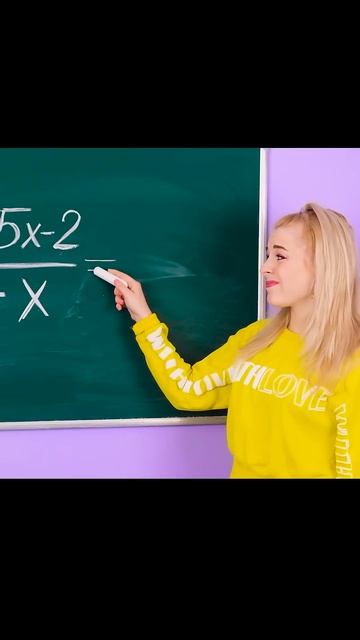 девочка с мелом у доски смотреть онлайн