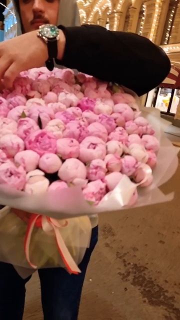 Как думаете, сколько тут пионов?😍🔥 смотреть онлайн