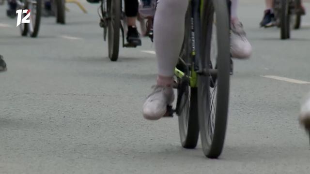 Вертолёт в поселке / Лечение движением / Ленинградский мост. Новости Омска