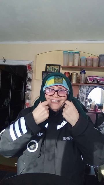 Удобно тепло не дует. Есть описание (нажмите три точки сбоку) смотреть онлайн