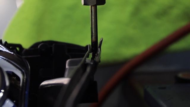 Установка BiLED модулей Optima Professional на Land Rover Discovery 4 смотреть онлайн