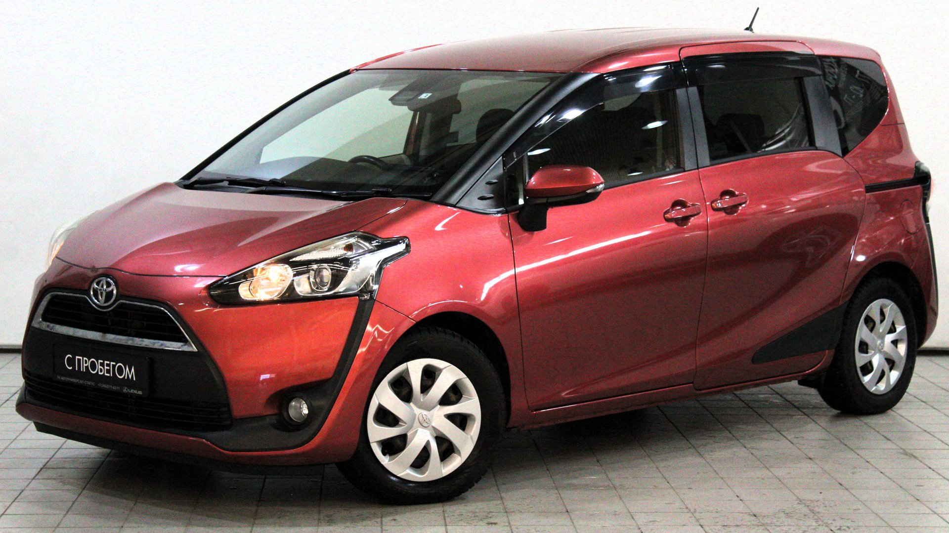 Toyota Sienta '2017 г. смотреть онлайн