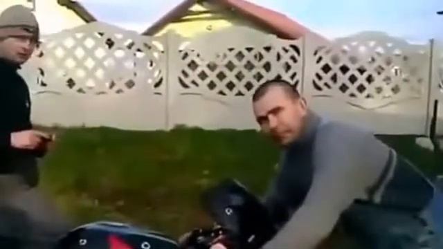 Дураки и дороги их никто не исправляет: Неудачники на мотоциклах, лучшие мото приколы(№2) смотреть онлайн
