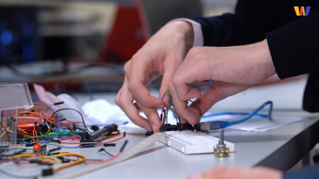 "Лаборатория робототехники в школе 1575 "#КалейдоскопУвлечений смотреть онлайн