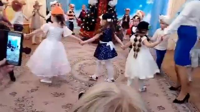 С наступающим НОВЫМ ГОДОМ! смотреть онлайн