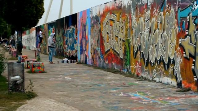 Хип-Хоп Прогулка по Европейской столице СтритАрта. Влог из Берлина и Интервью с Немецким Райтером.