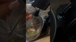 Взбиваем замешиваем планетарным миксером Kitfort KT-3080