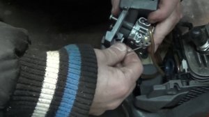 Чому не заводиться бензопила заливає свічку  Oleo-Mac GS 35